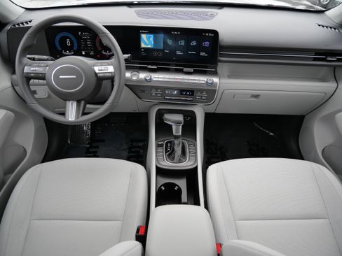 Certified 2025 Hyundai Kona SEL image 10