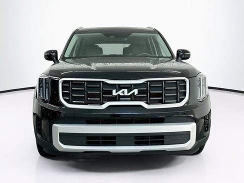 Used 2025 Kia Telluride S AWD/4WD image 2
