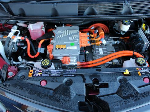 Used 2020 Chevrolet Bolt Premier w/ Infotainment Package image 43