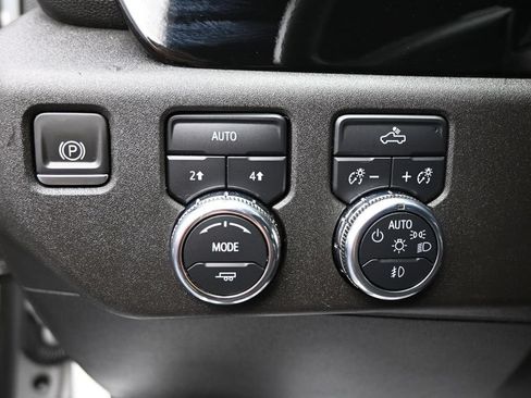 Used 2023 GMC Sierra 1500 Elevation AWD/4WD image 12