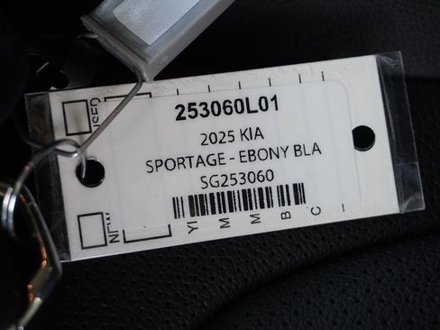Used 2025 Kia Sportage EX image 54