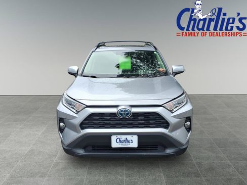Used 2021 Toyota RAV4 XLE w/ Convenience Package AWD/4WD image 2