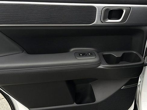 Certified 2025 Hyundai Santa Fe Limited image 9