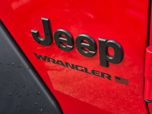 Used 2025 Jeep Wrangler Unlimited Sport AWD/4WD image 8