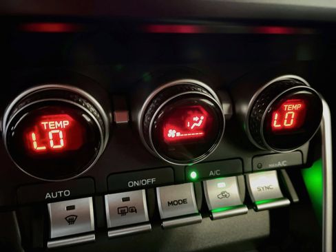 Used 2025 Toyota GR86 Premium w/ ALL Weather Mat Package (TMS) RWD image 15