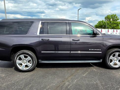 Used 2016 Chevrolet Suburban LT AWD/4WD image 16