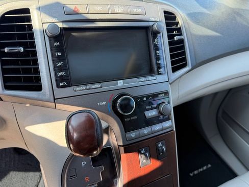 Used 2009 Toyota Venza AWD image 11