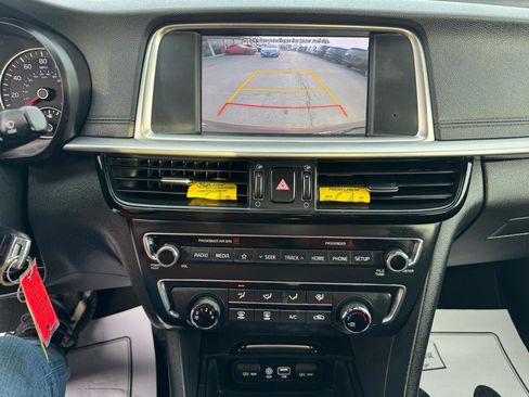 Used 2019 Kia Optima LX FWD image 15