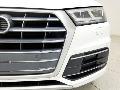 Used 2018 Audi Q5 2.0T Premium Plus w/ Premium Plus Package AWD/4WD image 25