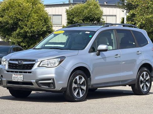 Used 2018 Subaru Forester 2.5i Premium AWD/4WD image 8