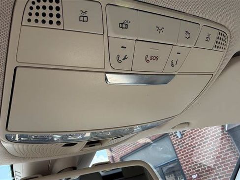 Used 2017 Mercedes-Benz GLC 300 4MATIC image 38
