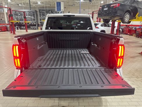 Certified 2025 Toyota Tacoma TRD Off-Road AWD/4WD image 51