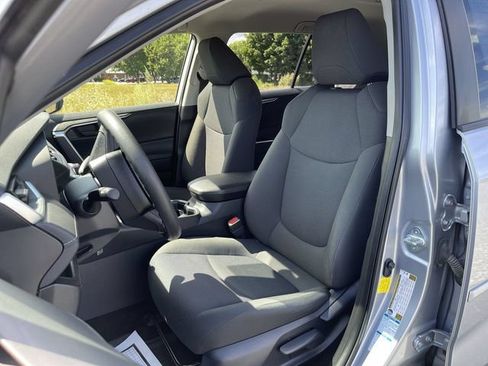 Certified 2019 Toyota RAV4 LE AWD/4WD image 14
