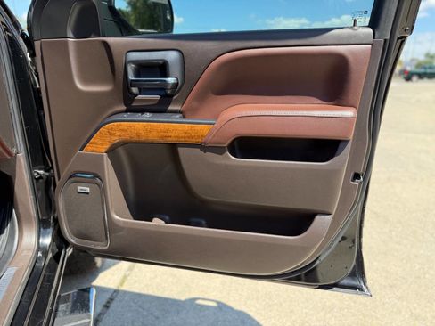 Used 2014 Chevrolet Silverado 1500 High Country w/ High Country Premium Package AWD/4WD image 29