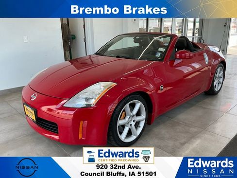 Used 2005 Nissan 350Z Grand Touring RWD image 4