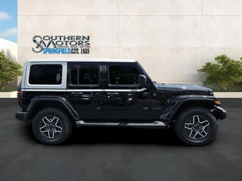 New 2026 Jeep Wrangler Unlimited Sahara w/ Whitecap Package AWD/4WD image 6