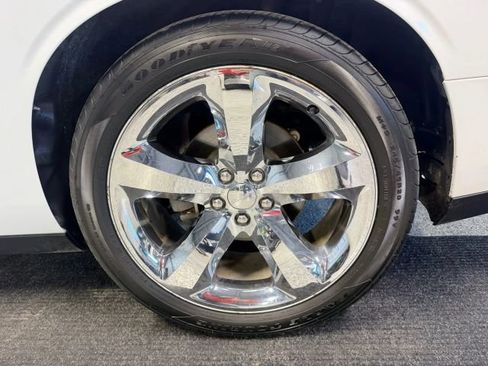 Used 2017 Dodge Challenger R/T w/ Driver Convenience Group image 13