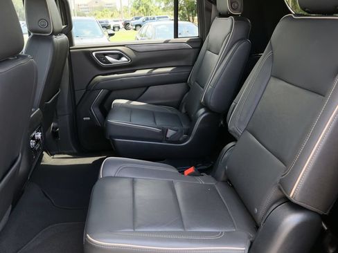 Certified 2023 GMC Yukon XL SLT w/ SLT Premium Package RWD image 27