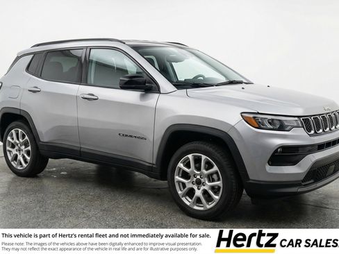 Used 2025 Jeep Compass Limited AWD/4WD image 1