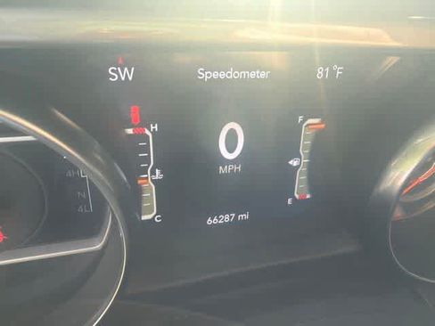 Used 2019 Jeep Wrangler Unlimited Sahara AWD/4WD image 19