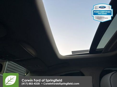 Used 2017 Ford Fusion Platinum image 18