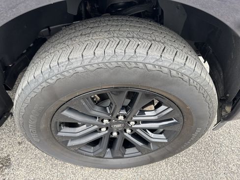 Certified 2025 Ford F150 Lariat AWD/4WD image 6