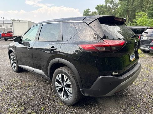 Used 2023 Nissan Rogue SV FWD image 7
