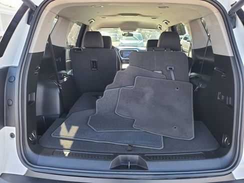 Used 2020 GMC Acadia SLE w/ Driver Convenience Package image 16