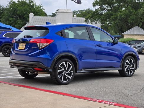 Used 2019 Honda HR-V Sport image 3