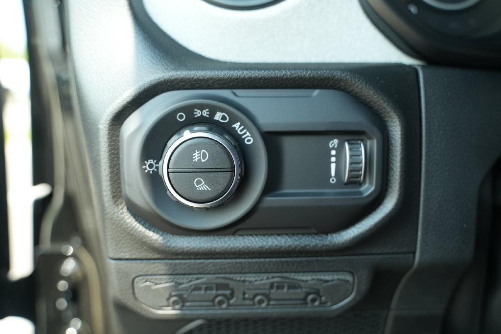 New 2026 Jeep Gladiator Sport AWD/4WD image 31