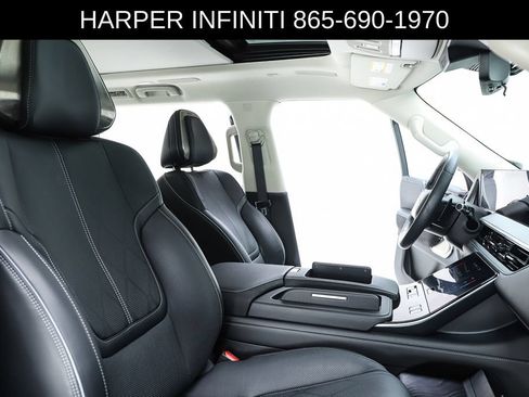 Used 2025 INFINITI QX80 Sensory AWD/4WD image 37