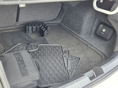 Certified 2020 Volkswagen Jetta R-Line image 15