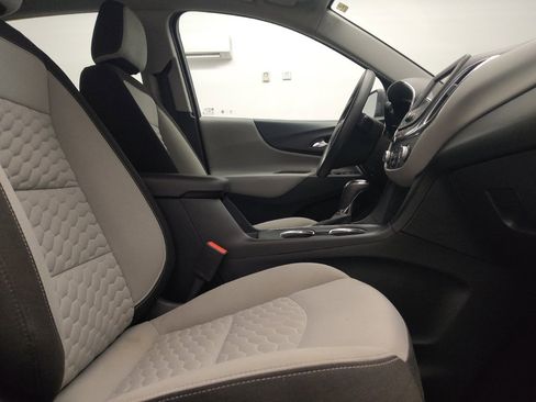 Used 2019 Chevrolet Equinox LS FWD image 21