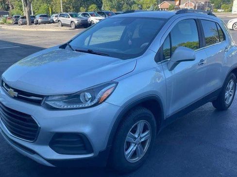 Used 2019 Chevrolet Trax LT w/ LT Convenience Package AWD/4WD image 1