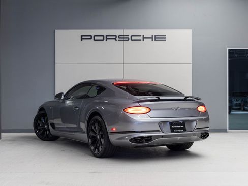Used 2024 Bentley Continental GT image 3