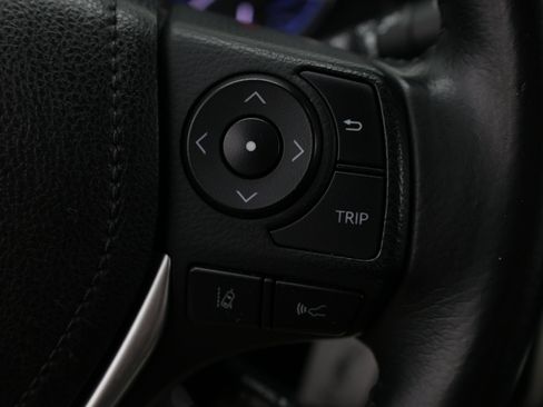 Used 2017 Toyota Corolla SE FWD image 24