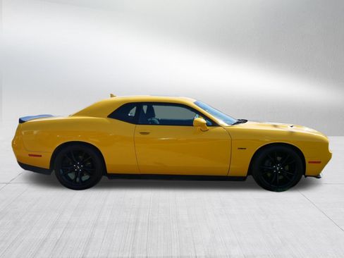 Used 2018 Dodge Challenger R/T w/ Driver Convenience Group RWD image 8