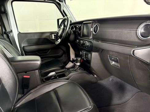 Used 2022 Jeep Wrangler Unlimited Sahara image 14