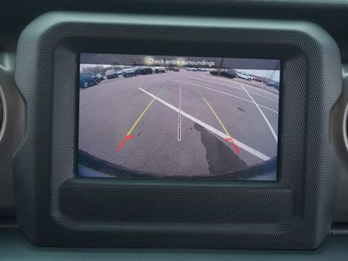 Used 2019 Jeep Wrangler Unlimited Sport S image 28