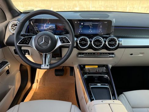New 2026 Mercedes-Benz GLB 250 image 27