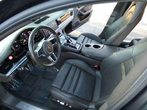 Used 2018 Porsche Panamera 4 image 55