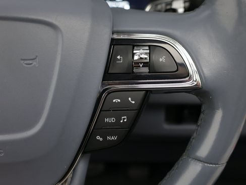 Used 2021 Lincoln Navigator Black Label w/ Cargo Convenience Package AWD/4WD image 27