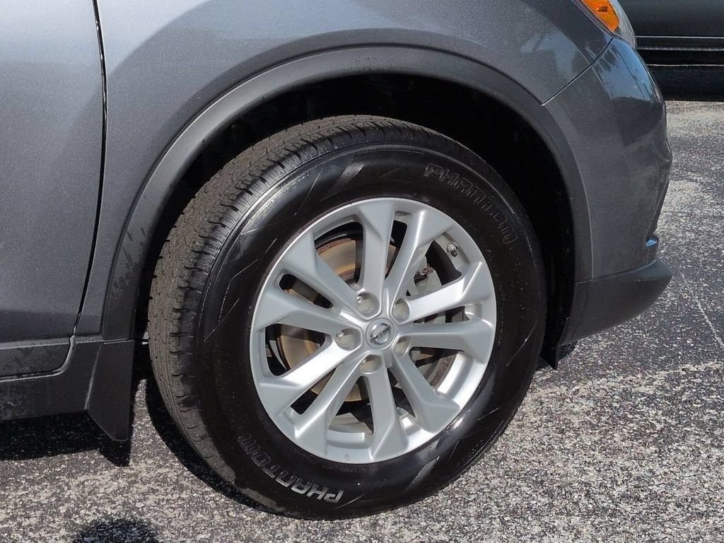 Used 2016 Nissan Rogue SV AWD/4WD image 11