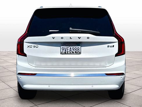 Used 2026 Volvo XC90 B6 Plus w/ Protection Package Premier AWD/4WD image 7