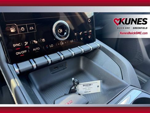 New 2026 GMC Terrain Denali w/ LPO, Floor Liner Package AWD/4WD image 18