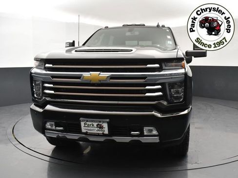 Used 2022 Chevrolet Silverado 2500 High Country w/ Z71 Off-Road Package AWD/4WD image 2