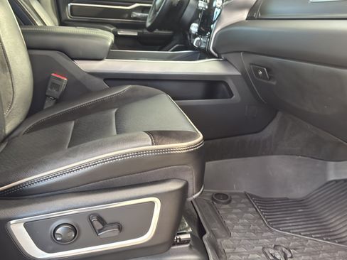 Used 2023 RAM 1500 Laramie AWD/4WD image 26
