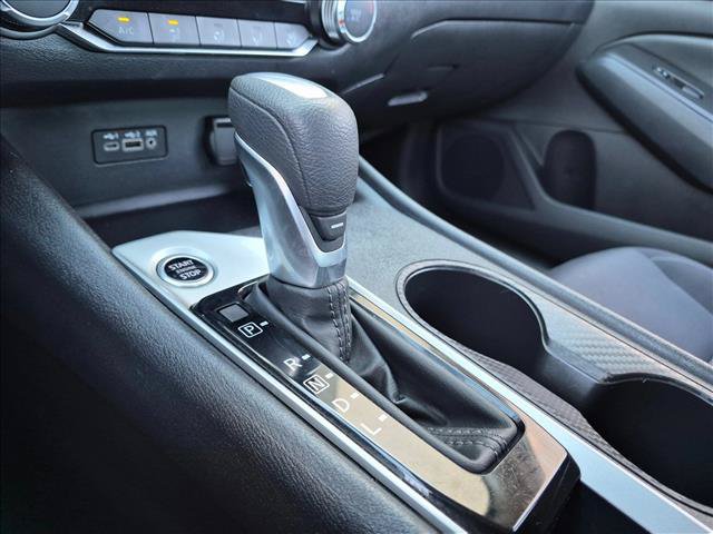 Used 2025 Nissan Altima 2.5 SV FWD image 8