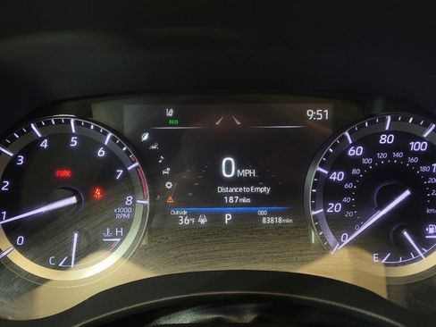 Used 2022 Toyota Highlander XLE image 23