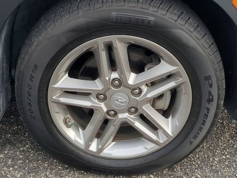 Used 2022 Hyundai Kona SE image 11